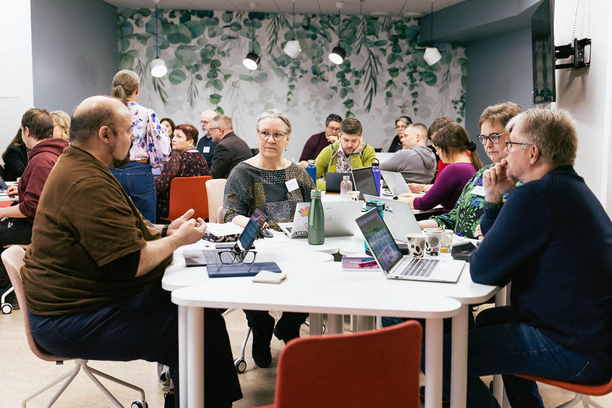 Mapping and ideation across organisational and national boundaries